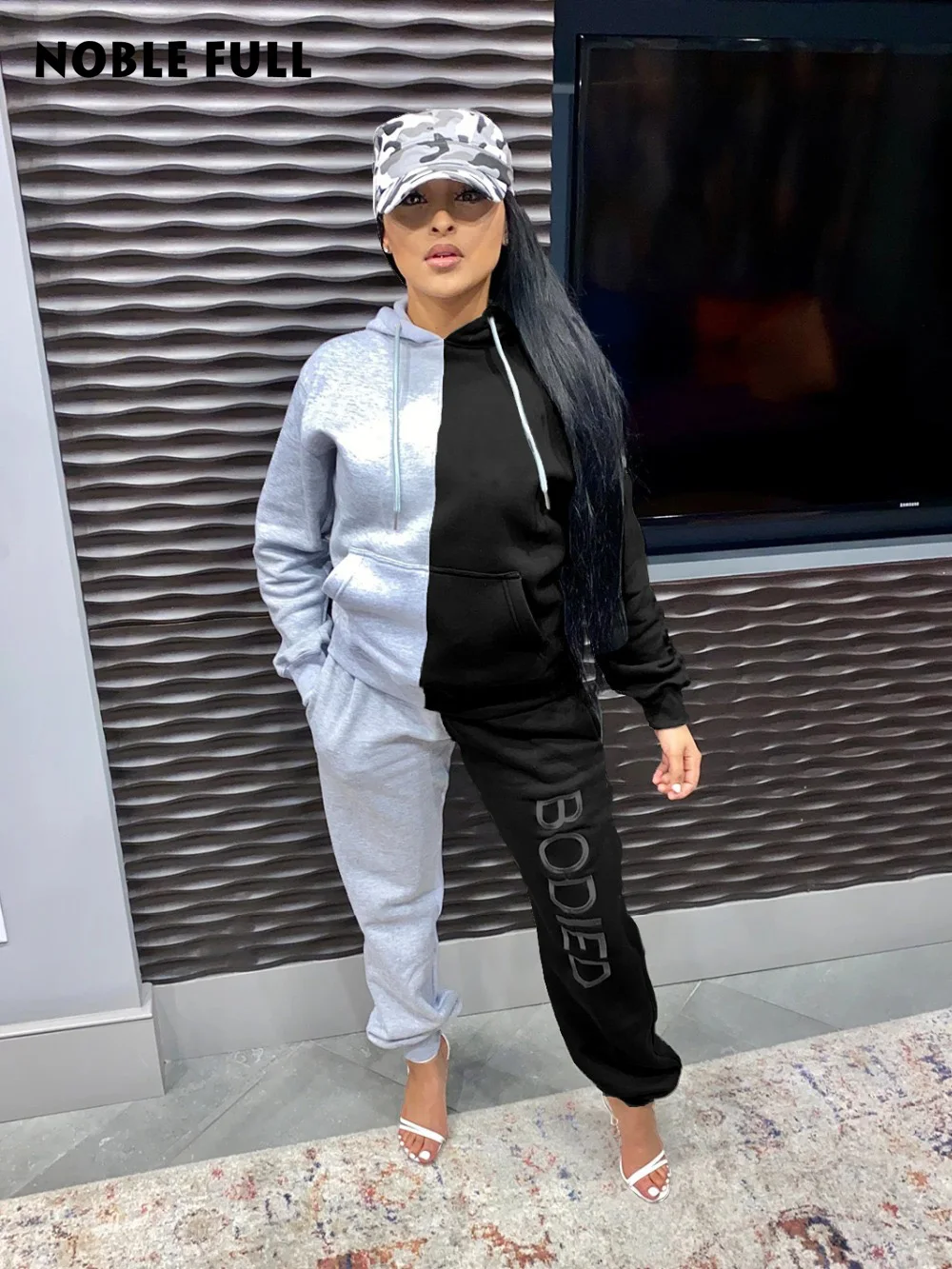 Уличные Лоскутные Спортивные костюмы с надписью, женский осенний комплект, топ с капюшоном и штаны, спортивный костюм для активного отдыха, ...
Уличные Лоскутные Спортивные костюмы с надписью, женский осенний комплект, топ с капюшоном и штаны, спортивный костюм для активного отдыха, ...