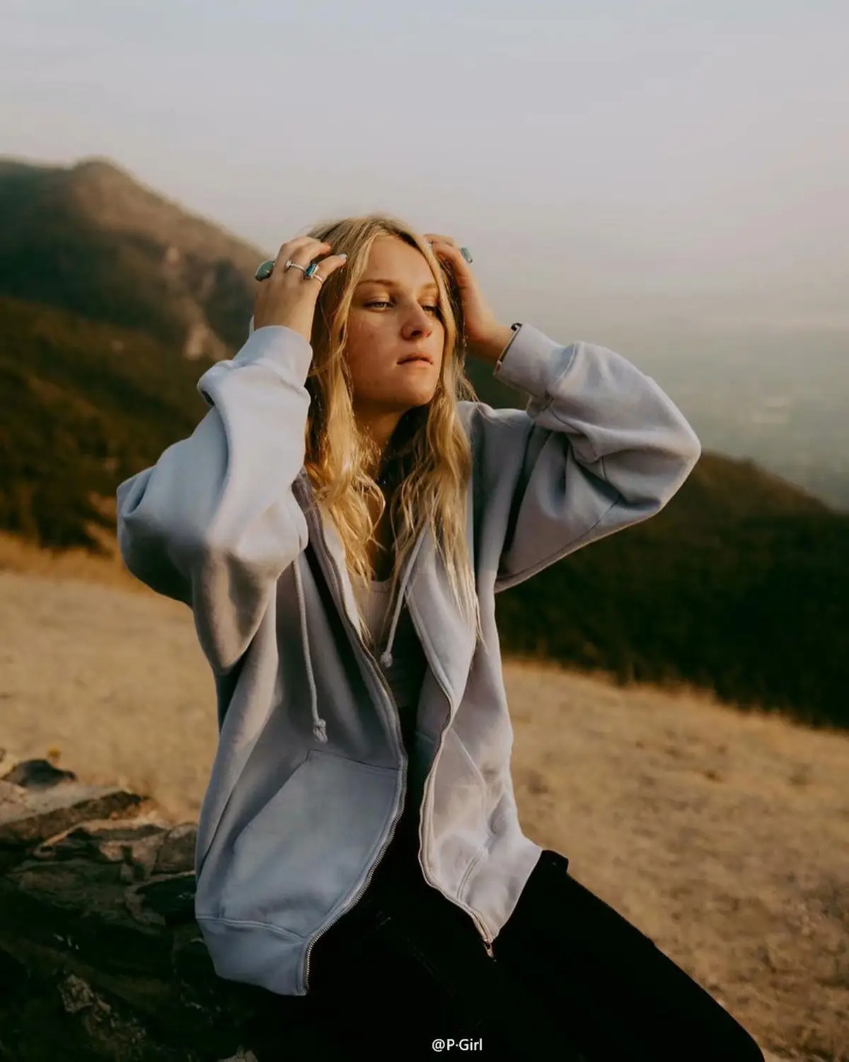 Women Autumn Winter Zipper Cotton Casual Cardigan Long Sleeve Jacket Hoddie Loose Sport Coat Fashion Coats Clothing
Women Autumn Winter Zipper Cotton Casual Cardigan Long Sleeve Jacket Hoddie Loose Sport Coat Fashion Coats Clothing