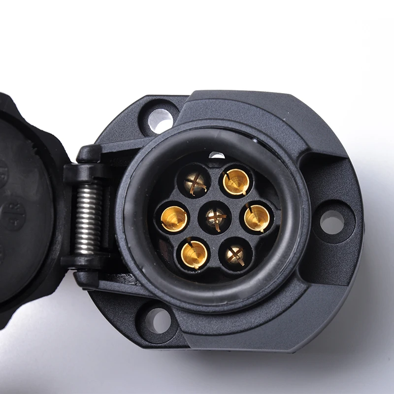European Standard Truck Trailer Link Flat Round Cars Trailer Connector 12V 7-Pin Flat Round Trailer Connection Socket
European Standard Truck Trailer Link Flat Round Cars Trailer Connector 12V 7-Pin Flat Round Trailer Connection Socket