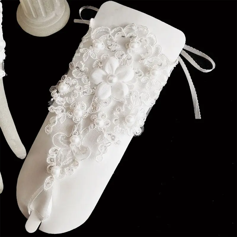 New 1 Pair Women Bridal Short Gloves Fingerless Embroidery Lace Floral Applique Faux Pearl Decor Mittens Cross Bandage Hook
New 1 Pair Women Bridal Short Gloves Fingerless Embroidery Lace Floral Applique Faux Pearl Decor Mittens Cross Bandage Hook