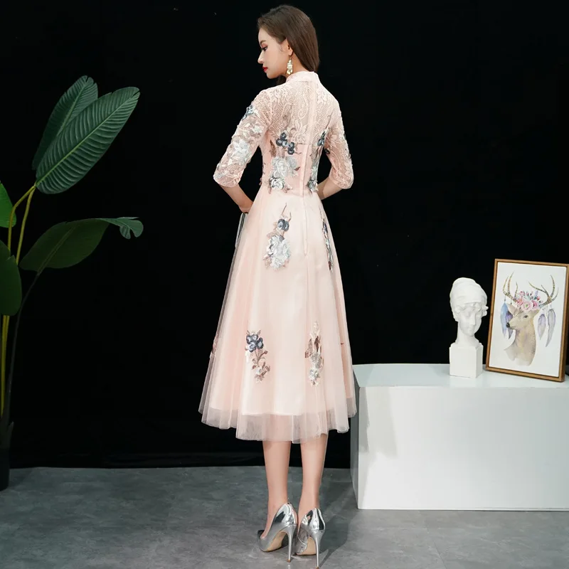 Women Chinese Pleated Dress Mandarin Collar Banquet Dresses Lace Qipao Exquisite Flower Embroidery Evening Party Gown XS-3XL
Women Chinese Pleated Dress Mandarin Collar Banquet Dresses Lace Qipao Exquisite Flower Embroidery Evening Party Gown XS-3XL