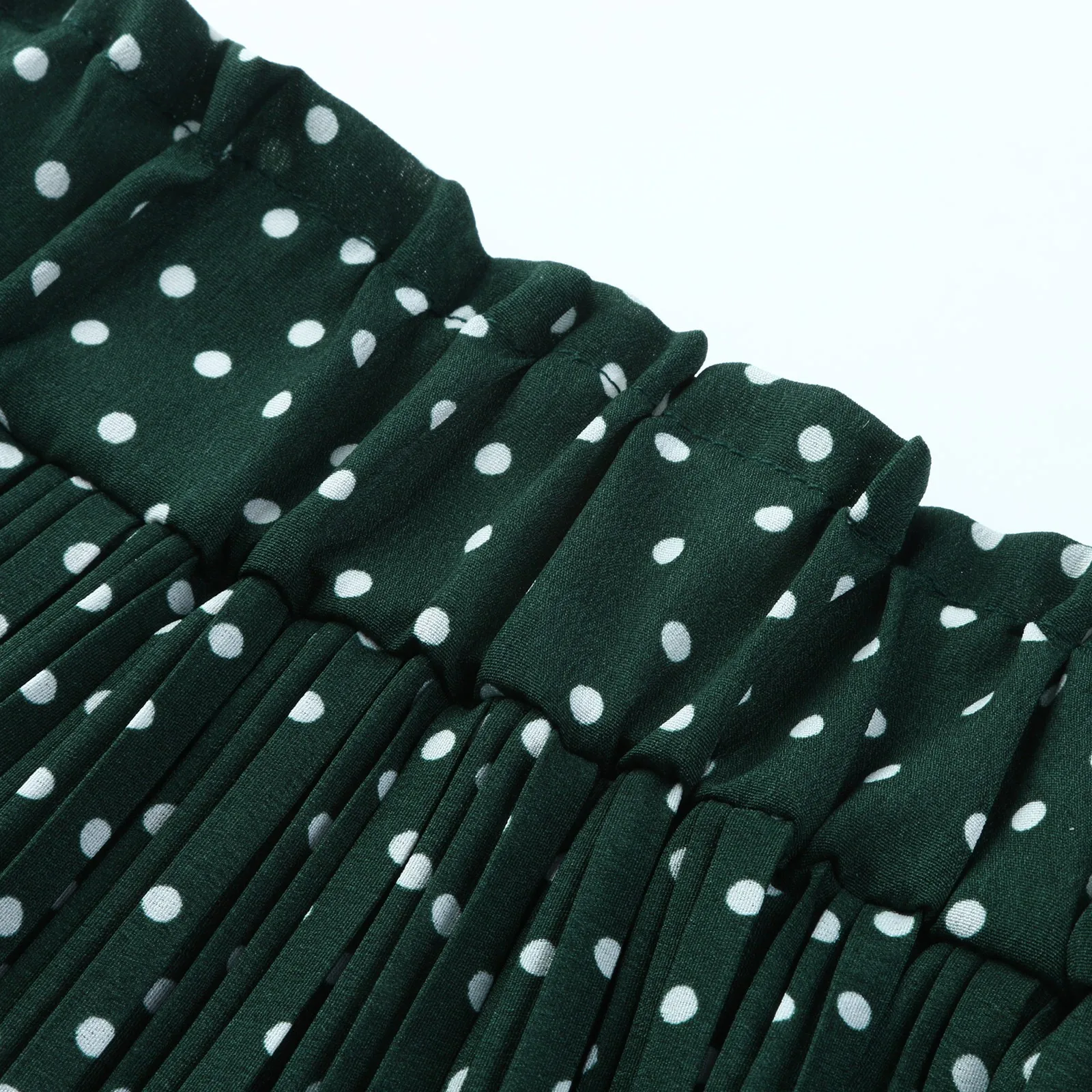 White Dots Floral Print Pleated Midi Skirt Women Elastic High Waist Side Pockets Skirts Summer 2021 Elegant Female Bottom 
White Dots Floral Print Pleated Midi Skirt Women Elastic High Waist Side Pockets Skirts Summer 2021 Elegant Female Bottom
