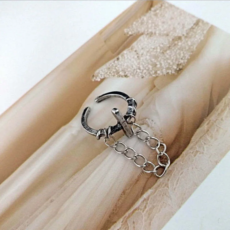 New Trendy Korean Hip Hop Girls Cross Chain Tassel Rings Vintage Women Adjustable Drop Rings for Students 645
New Trendy Korean Hip Hop Girls Cross Chain Tassel Rings Vintage Women Adjustable Drop Rings for Students 645
