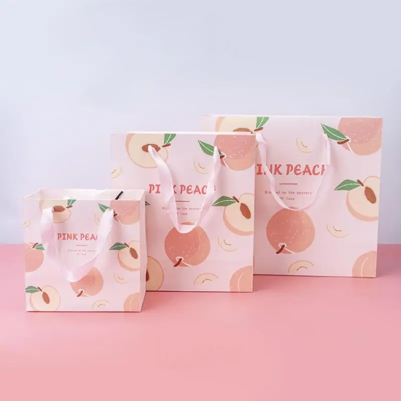 20pcs/lot Creative Peach Printing Paper Bag Bestie Birthday Gift High-end Packaging Gift Bag 16x10x16cm
20pcs/lot Creative Peach Printing Paper Bag Bestie Birthday Gift High-end Packaging Gift Bag 16x10x16cm