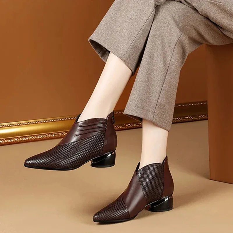 Female leather boots autumn trekking shoes for womens ankle boots retro vintage Y2K ladies office boats
Female leather boots autumn trekking shoes for womens ankle boots retro vintage Y2K ladies office boats