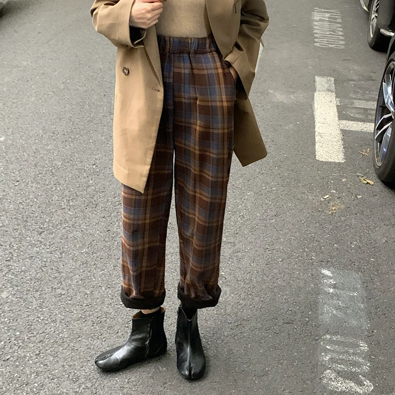 Velvet Pants Women High Waist Casual Plaid Pants for Women Winter Palazzo Pants Straight Jokers Trousers Women Fashion
Velvet Pants Women High Waist Casual Plaid Pants for Women Winter Palazzo Pants Straight Jokers Trousers Women Fashion