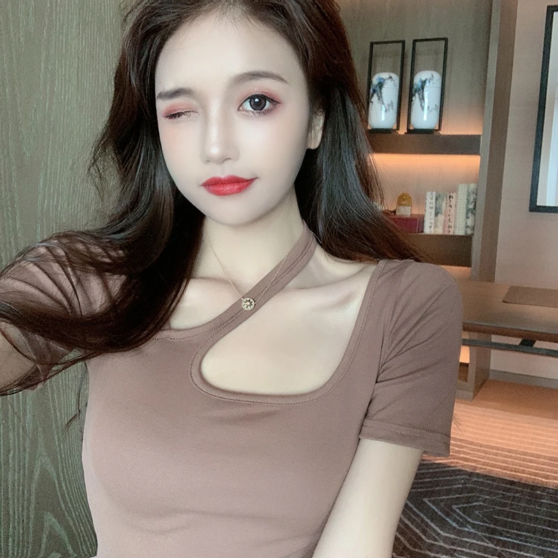 Футболка с коротким рукавом и до ключиц, в Корейском стиле
Футболка с коротким рукавом и до ключиц, в Корейском стиле