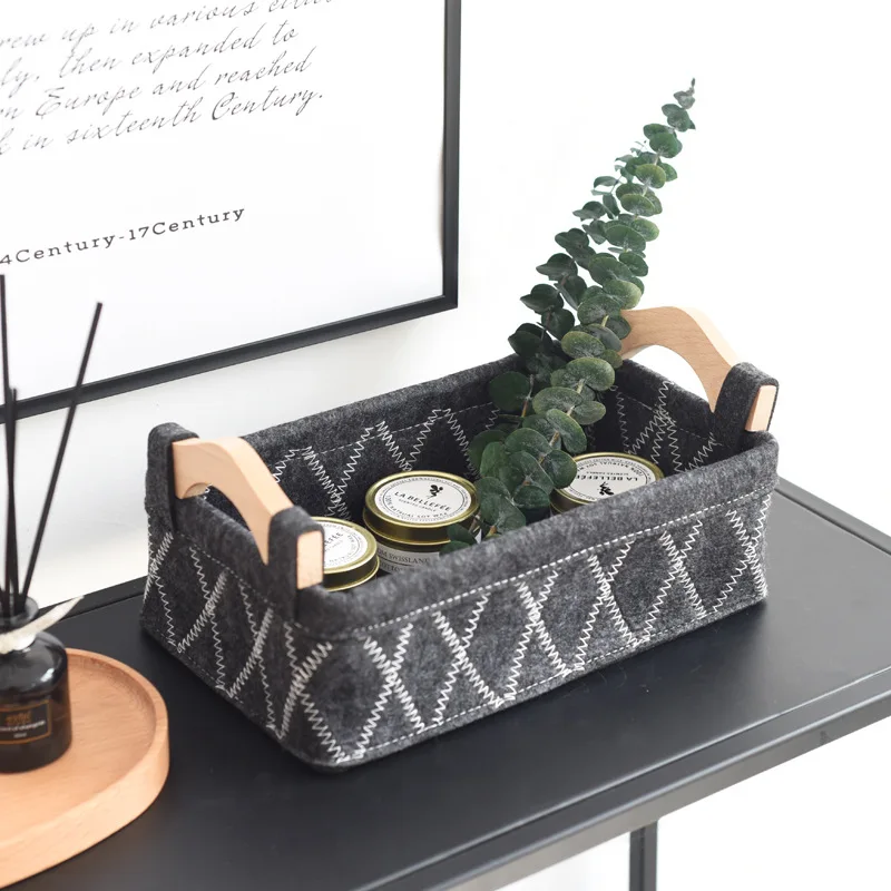 New home modern simple fashion felt storage basket bedroom living room decoration desktop debris storage basket 
New home modern simple fashion felt storage basket bedroom living room decoration desktop debris storage basket