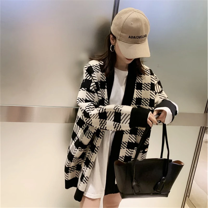 Autumn and Winter Grid Children Sweater Loose V-neck Long Sleeve Knitting Cardigan Mid-length Retro Fashion Casual Women's Tops
Autumn and Winter Grid Children Sweater Loose V-neck Long Sleeve Knitting Cardigan Mid-length Retro Fashion Casual Women's Tops
