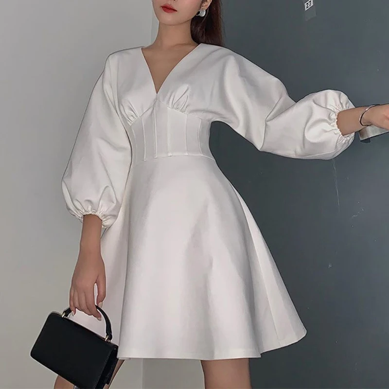 Summer New Women Fashion V Neck Puff Sleeve Dresses Elegant Solid Color High Waist Dress Temperament Female Vestidos Outfit
Summer New Women Fashion V Neck Puff Sleeve Dresses Elegant Solid Color High Waist Dress Temperament Female Vestidos Outfit