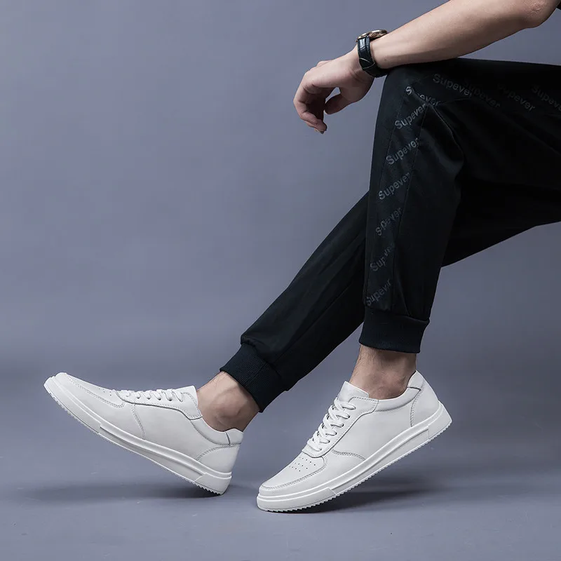 Genuine Leather White Flats Mens Leather Casual Shoes Moccasins Men Flats New Brand Spring Fashion Men Sneakers Shoes Krasovki %
Genuine Leather White Flats Mens Leather Casual Shoes Moccasins Men Flats New Brand Spring Fashion Men Sneakers Shoes Krasovki %