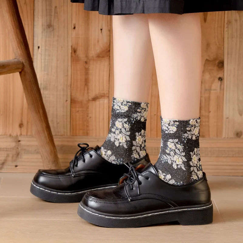 New Fashion Woman Socks Harajuku Flower Embroidery Crew Socks Women Retro Vintage Streetwear Ethnic Kawaii Cute Socks Girls Gift
New Fashion Woman Socks Harajuku Flower Embroidery Crew Socks Women Retro Vintage Streetwear Ethnic Kawaii Cute Socks Girls Gift