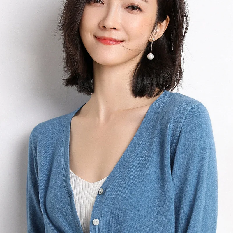 V-Neck Knitted Cardigan Women Spring Autumn Solid Color Sweater Jacket Female Single-Breasted Loose Outerwear Coat
V-Neck Knitted Cardigan Women Spring Autumn Solid Color Sweater Jacket Female Single-Breasted Loose Outerwear Coat