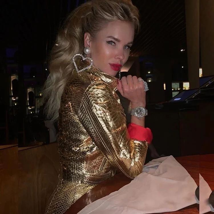 2020 new Women gold long sleeve two piece set celebrity party Bodycon bandage dress dropshipping 
2020 new Women gold long sleeve two piece set celebrity party Bodycon bandage dress dropshipping