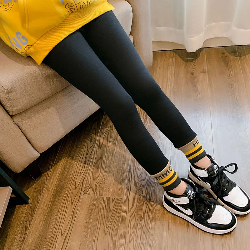 Winter Girls leggings Velvet inner warm pants Stripe cuffs Kids elastic pants Roupas infantis menina Thick Girls skinny 5 to 12
Winter Girls leggings Velvet inner warm pants Stripe cuffs Kids elastic pants Roupas infantis menina Thick Girls skinny 5 to 12