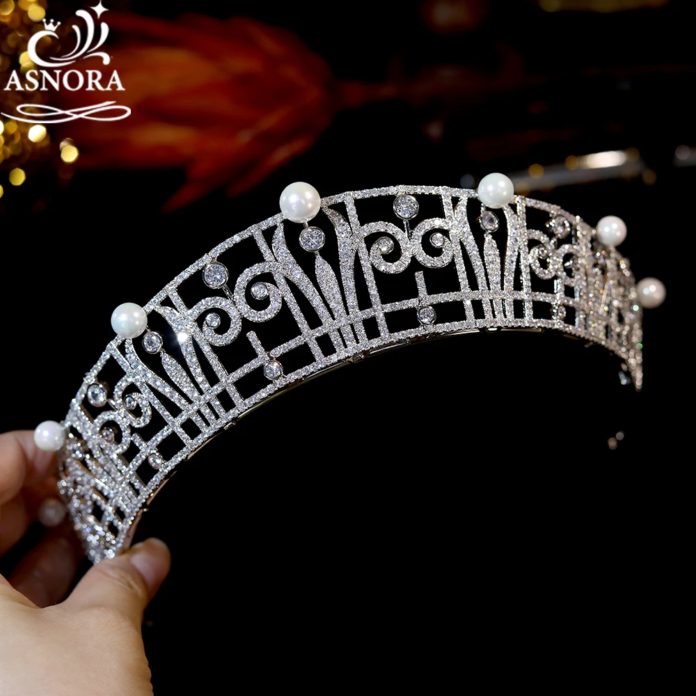 European-Style Pearl Crown, Baroque Crystal Bride Tiara, Women's Crystal Headband, Queen Crown ,Princess Party Hair Accessories
European-Style Pearl Crown, Baroque Crystal Bride Tiara, Women's Crystal Headband, Queen Crown ,Princess Party Hair Accessories