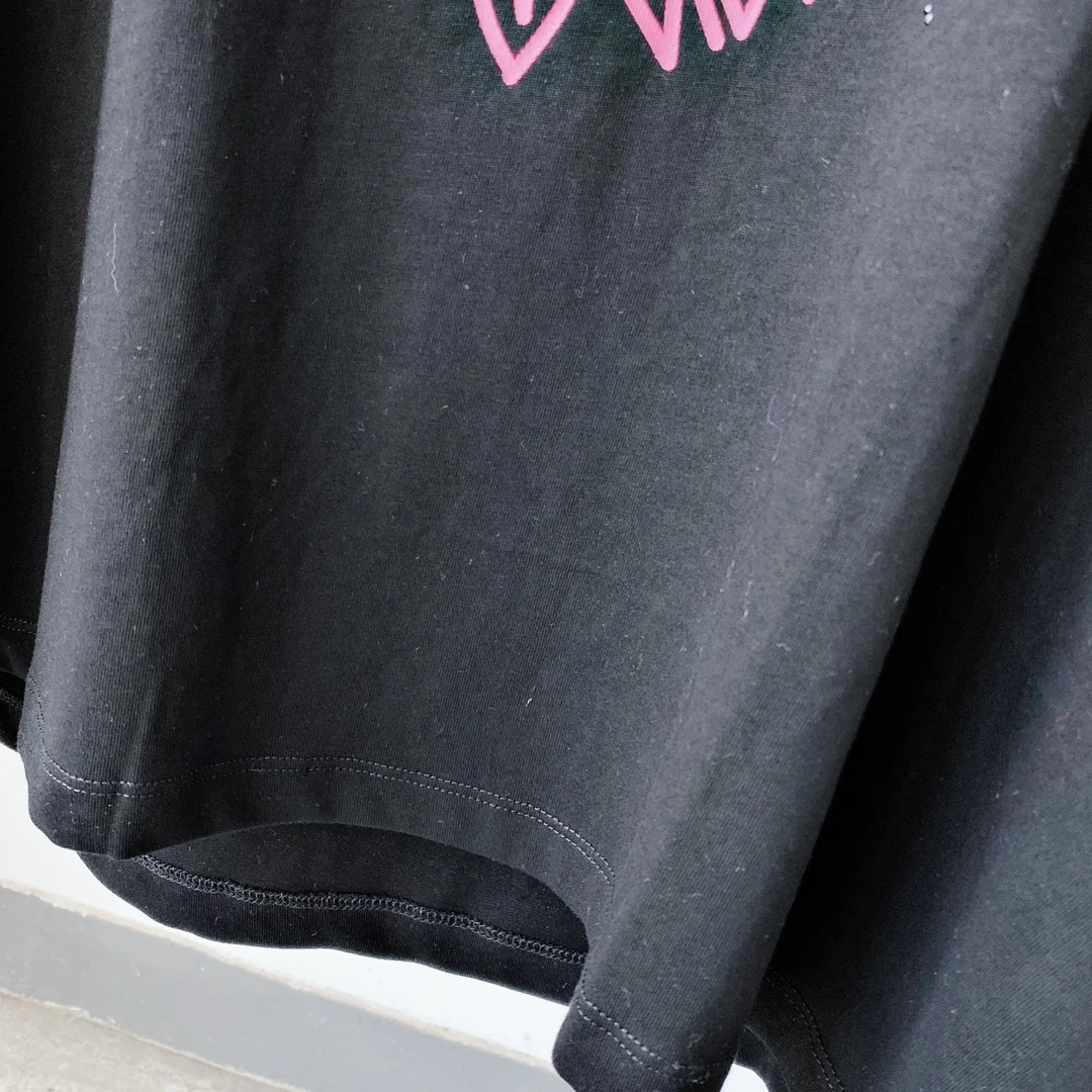 2021 Summer New Classic Round Neck Short Sleeve Fashion Beaded Letter Printing Loose All-match T-shirt
2021 Summer New Classic Round Neck Short Sleeve Fashion Beaded Letter Printing Loose All-match T-shirt