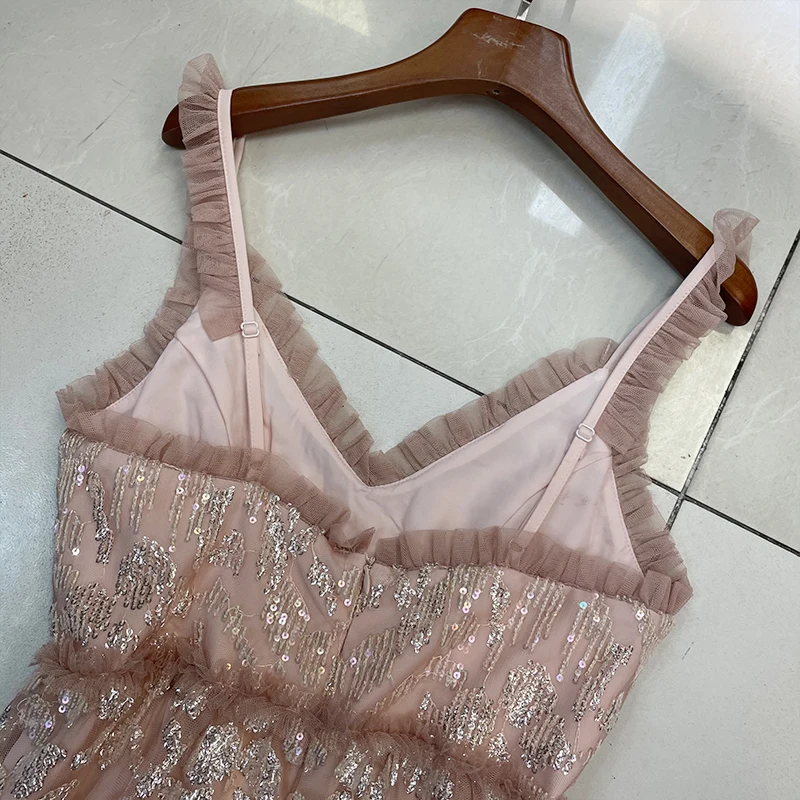 AELESEEN High Quality Sequined Summer Dress Women Spaghetti Strap Ruffles Flower Embroidery Long Beach Pink Dress
AELESEEN High Quality Sequined Summer Dress Women Spaghetti Strap Ruffles Flower Embroidery Long Beach Pink Dress