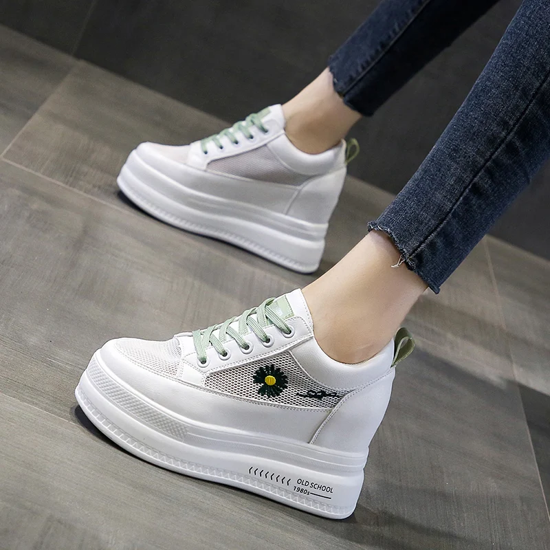Street Shooting Thick-Soled Inner Heightening Small White Shoes Spring And Summer New Wild Mesh Breathable Casual Women's Shoes
Street Shooting Thick-Soled Inner Heightening Small White Shoes Spring And Summer New Wild Mesh Breathable Casual Women's Shoes