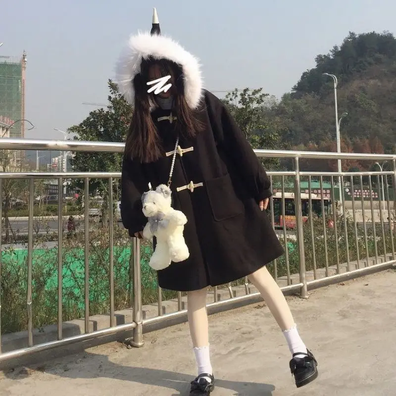 Add 2021 new cotton cute ox horn buckle large wool collar hooded tweed coat student autumn and winter loose long style
Add 2021 new cotton cute ox horn buckle large wool collar hooded tweed coat student autumn and winter loose long style