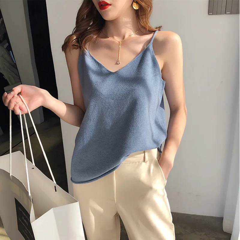 New One Size Women Thin Wild Solid Camis Vest Women Tank Tops Female 2021 Summer Sexy Strap Basic Tops Slim Sleeveless Camisole
New One Size Women Thin Wild Solid Camis Vest Women Tank Tops Female 2021 Summer Sexy Strap Basic Tops Slim Sleeveless Camisole