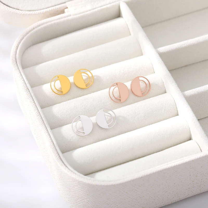 Stainless Steel Earrings Geometric Women 2020 Trend Round Stud Earring Fashion Jewelry Best New Year Gifts for Friend Christmas
Stainless Steel Earrings Geometric Women 2020 Trend Round Stud Earring Fashion Jewelry Best New Year Gifts for Friend Christmas