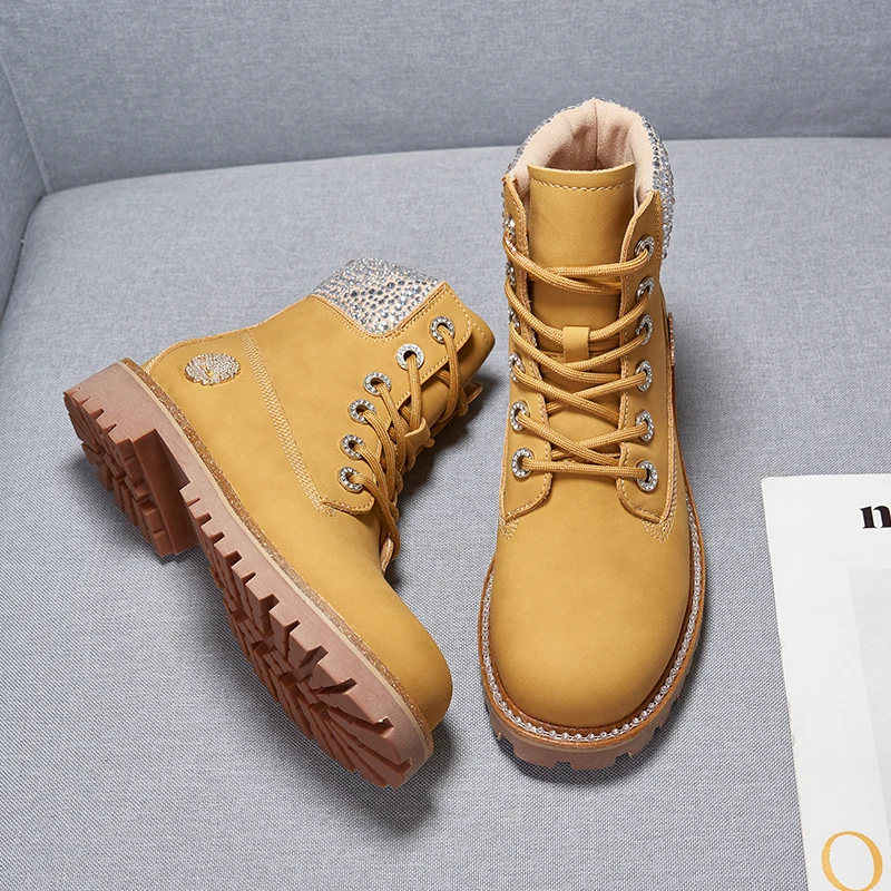 

Not bad rhubarb boots female leather Martin boots Plush Rhinestone tooling boots British style JC joint short boots 2021