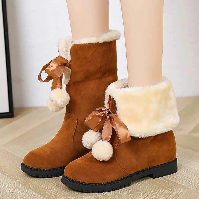 Winter Versatile Snow Boots Women Korean Short Plush Thickened Cotton Shoes Black Cute Student Round Toe Short Martin Boot 41
Winter Versatile Snow Boots Women Korean Short Plush Thickened Cotton Shoes Black Cute Student Round Toe Short Martin Boot 41