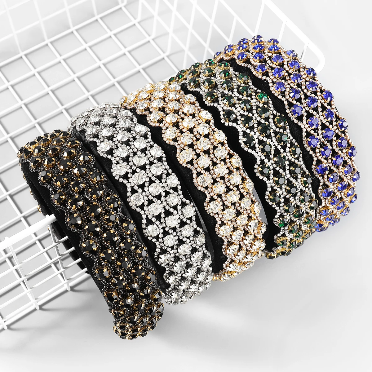 Fashion Metal Rhinestone Glass Cloth Geometric Earrings Women's Exaggerated Popular Hair Band Headband Party Accessories
Fashion Metal Rhinestone Glass Cloth Geometric Earrings Women's Exaggerated Popular Hair Band Headband Party Accessories