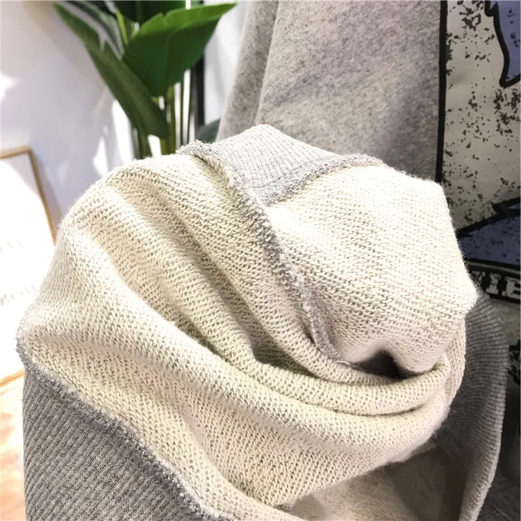 Hoodies & Sweatshirts
Hoodies & Sweatshirts