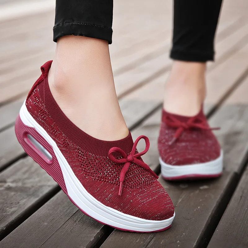 Sneakers Female Flat Soft Comfortable Fashion Lightweight Pumps Shoes Joker Slip-on Super Light Casual Vulcanize Shoes Woman Red
Sneakers Female Flat Soft Comfortable Fashion Lightweight Pumps Shoes Joker Slip-on Super Light Casual Vulcanize Shoes Woman Red