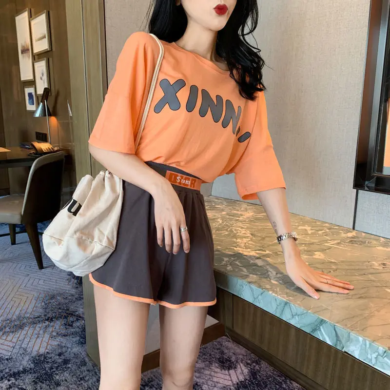 Women 's Sports Suit Summer 2021 New Loose Fashion Short Sleeve Shorts Casual Two - Piece Suit
Women 's Sports Suit Summer 2021 New Loose Fashion Short Sleeve Shorts Casual Two - Piece Suit