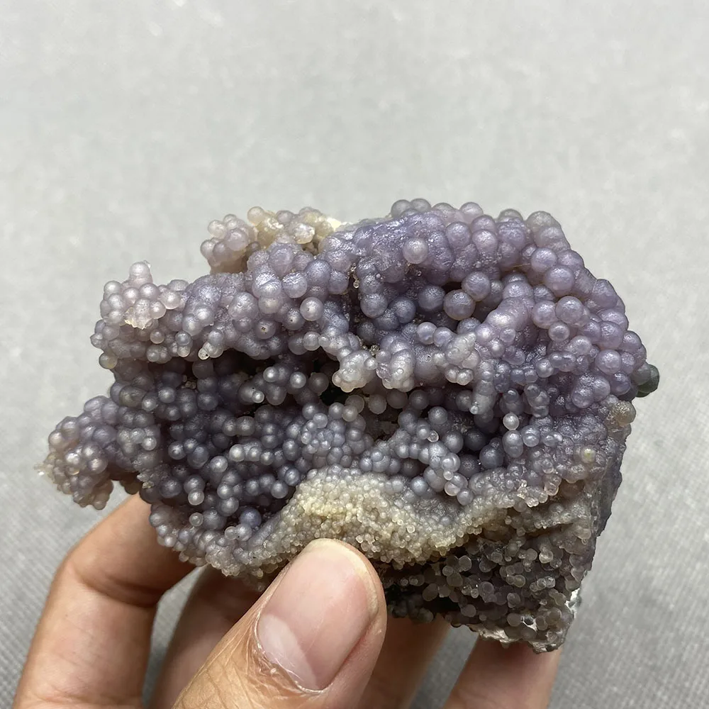 Natural grape agate mineral specimen stones and crystals healing crystals quartz gemstones free shipping 10#
Natural grape agate mineral specimen stones and crystals healing crystals quartz gemstones free shipping 10#