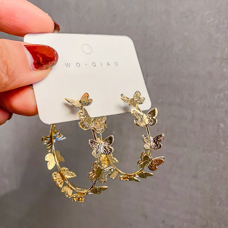 Korea Fashion C-shaped Earrings Three-dimensional Butterfly Earrings 2021 Trend New Earrings for Women Luxury Jewelry
Korea Fashion C-shaped Earrings Three-dimensional Butterfly Earrings 2021 Trend New Earrings for Women Luxury Jewelry