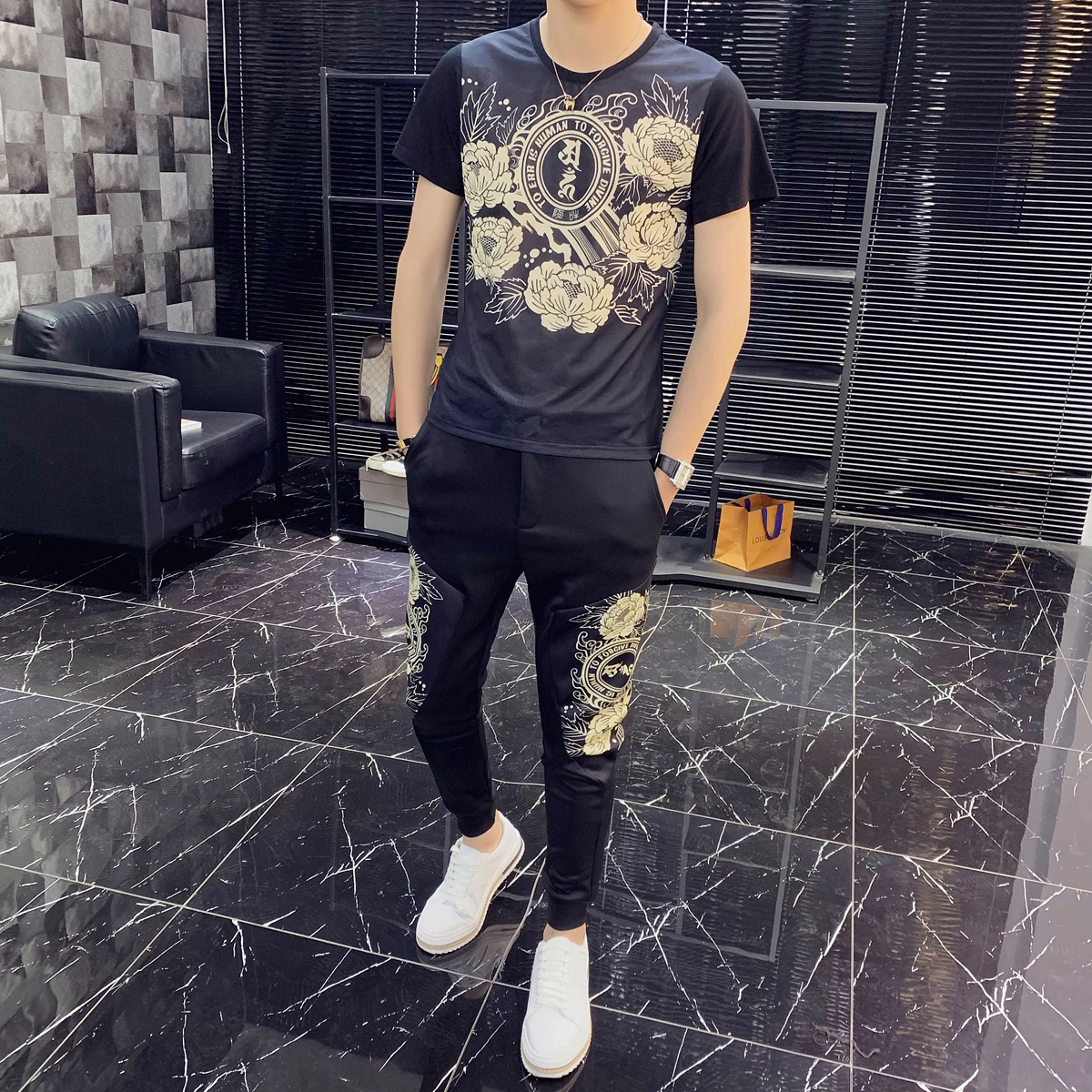 Men Slim Tracksuit Fit Outfits Men Set Short Sleeve T Shirt 2 Piece Set Top And Pant Men 2020 High Quality Fashion Two Piece Set
Men Slim Tracksuit Fit Outfits Men Set Short Sleeve T Shirt 2 Piece Set Top And Pant Men 2020 High Quality Fashion Two Piece Set