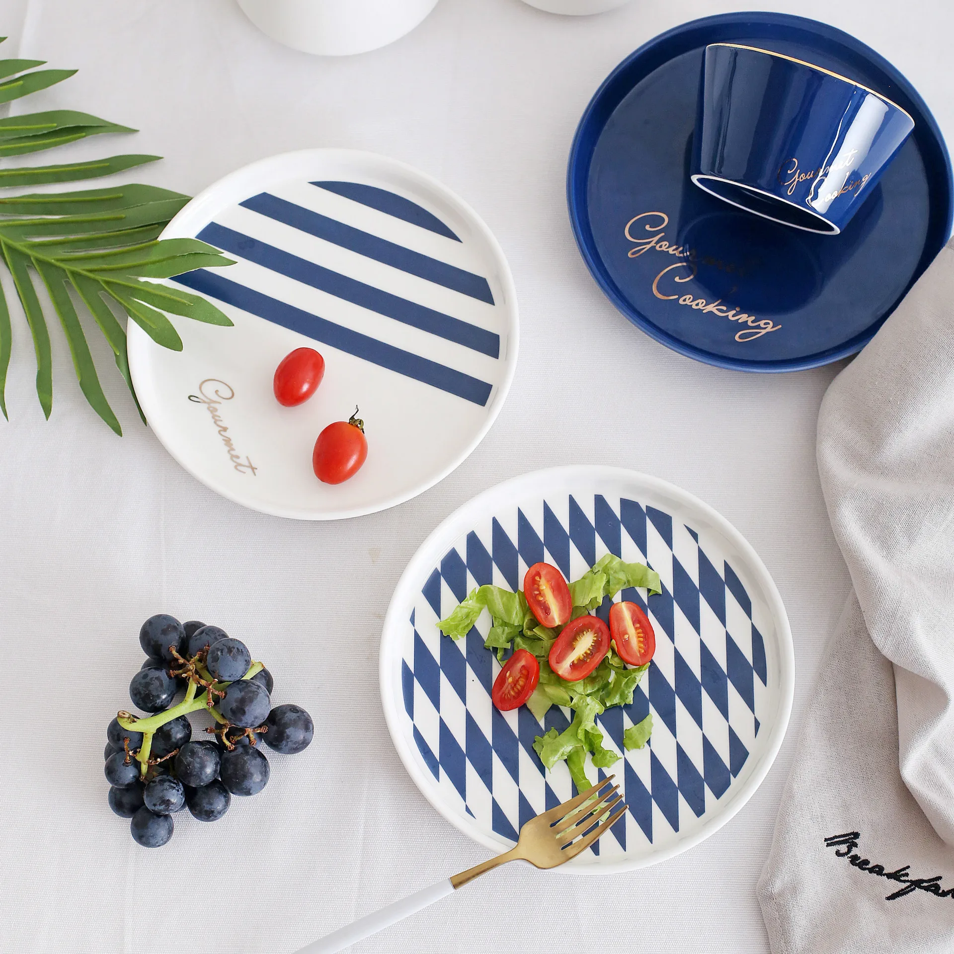 Ceramic Golden Edge Plate Salad Dessert Western Plate Baking Plate Blue Porcelain Dinner Set Knikkers Tableware Dinner Plates
Ceramic Golden Edge Plate Salad Dessert Western Plate Baking Plate Blue Porcelain Dinner Set Knikkers Tableware Dinner Plates