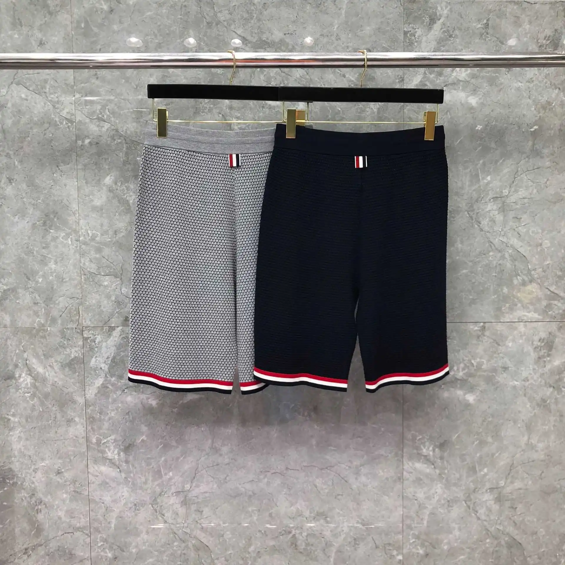 TB THOM Fashion TB Brand Casual Shorts Men Summer Panelled Striped Sports Knee Length Pants Straight Jogger Track Shorts
TB THOM Fashion TB Brand Casual Shorts Men Summer Panelled Striped Sports Knee Length Pants Straight Jogger Track Shorts