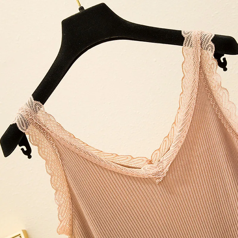LJSXLS Korean Womens Clothing 2021 Summer Sexy Knitted Tank Tops Women Lace Patchwork Elastic Camisole Sleeveless V Neck Vest 
LJSXLS Korean Womens Clothing 2021 Summer Sexy Knitted Tank Tops Women Lace Patchwork Elastic Camisole Sleeveless V Neck Vest