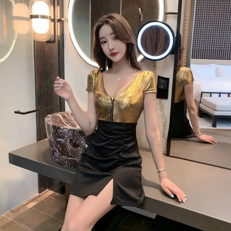 V- , , 2021
V- , , 2021