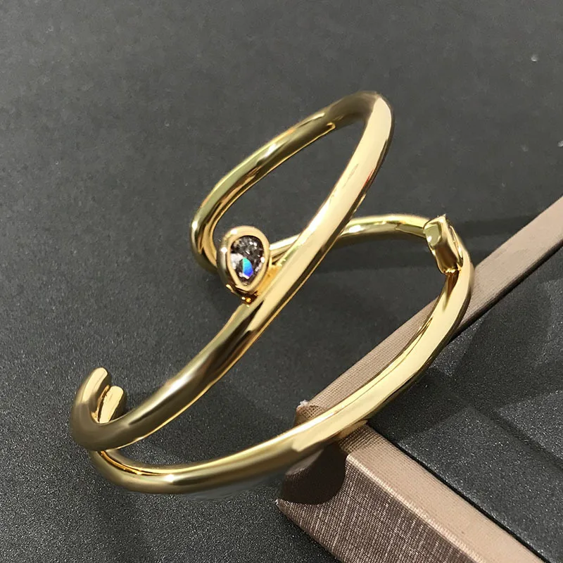Golden Yellow Multi-Ring Open Luxury Bracelet Ornaments Pear-Shaped Stone S925 Sterling Silver Bracelet Bohemian Brand Jewelry
Golden Yellow Multi-Ring Open Luxury Bracelet Ornaments Pear-Shaped Stone S925 Sterling Silver Bracelet Bohemian Brand Jewelry