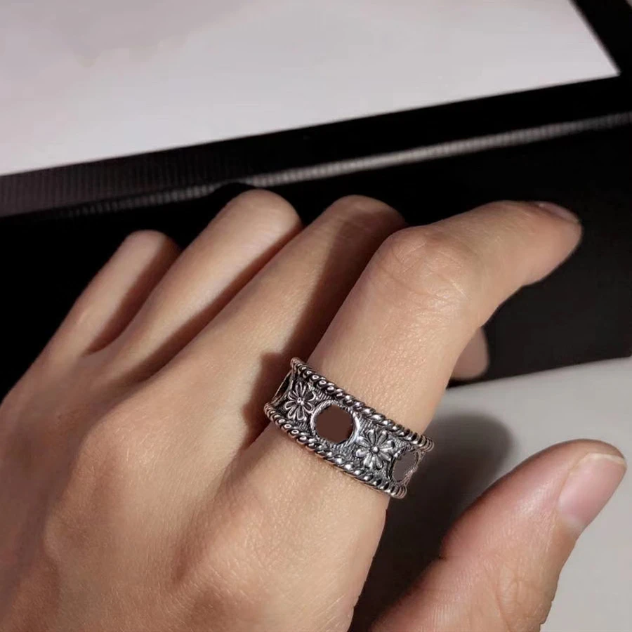 1:1S925 sterling silver ring chain, classic retro sun flower ring with letters, exquisite workmanship, ladies jewelry gift
1:1S925 sterling silver ring chain, classic retro sun flower ring with letters, exquisite workmanship, ladies jewelry gift