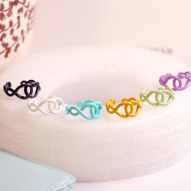 2021 New personality fashion cute lady irregular hollow opening candy ring geometric hand-painted party candy ring jewelry
2021 New personality fashion cute lady irregular hollow opening candy ring geometric hand-painted party candy ring jewelry