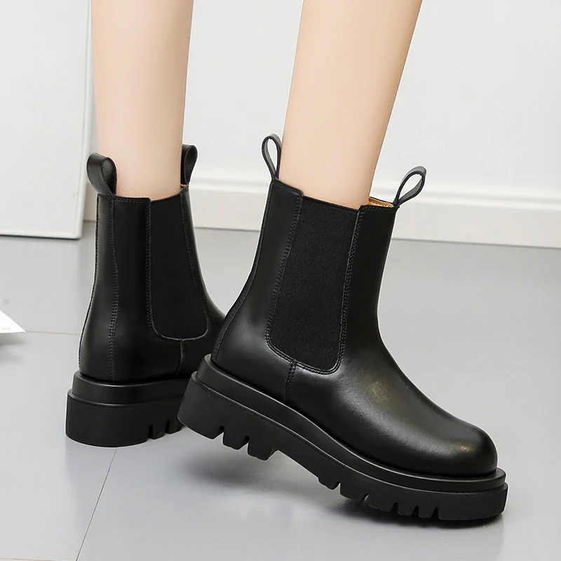 Ladies Platform High Boots Platform Flat Ankle Boots Slope Heel Fashion Ankle Boots Autumn Chelsea 2021 All-match Chelsea Boots
Ladies Platform High Boots Platform Flat Ankle Boots Slope Heel Fashion Ankle Boots Autumn Chelsea 2021 All-match Chelsea Boots