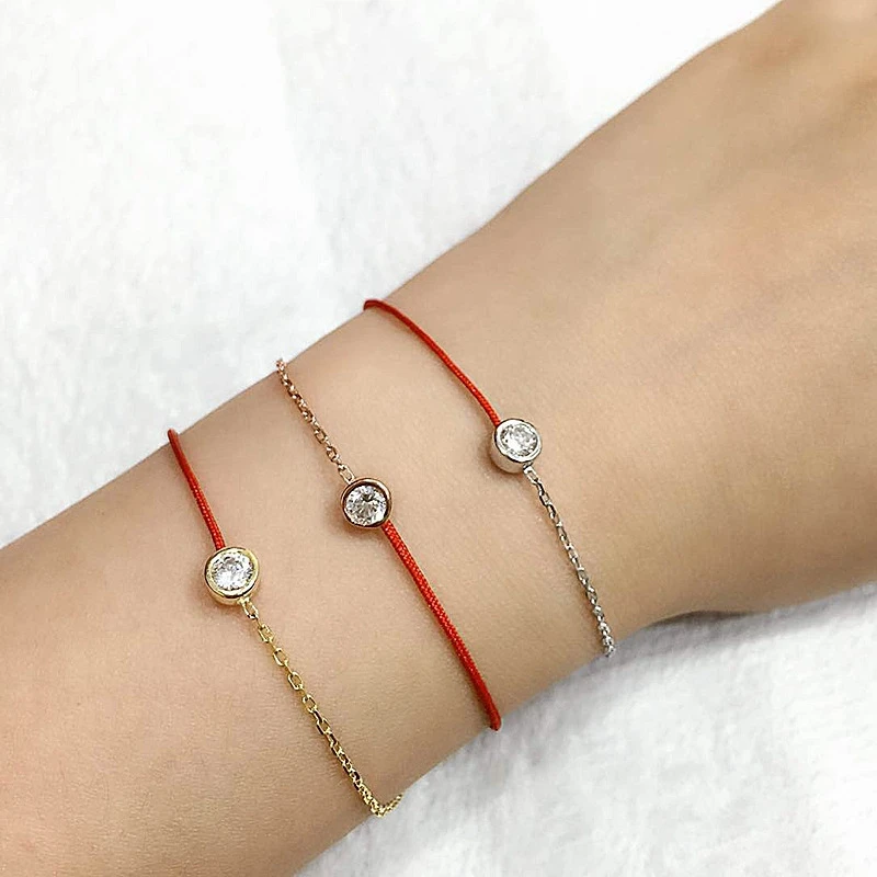 Женский серебряный браслет-цепочка с красной линией
Женский серебряный браслет-цепочка с красной линией