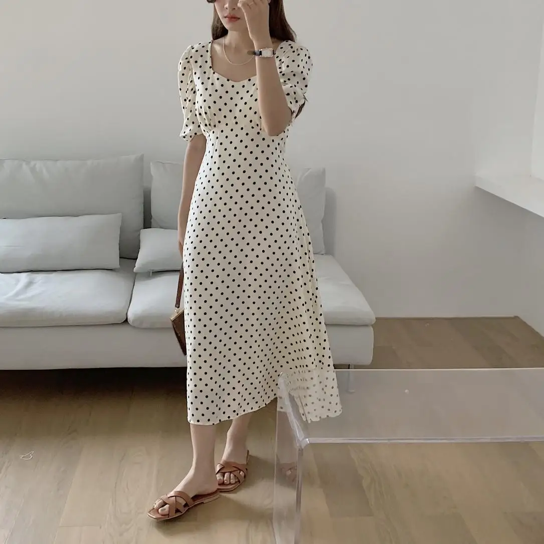 Summer Vintage Polka Dot Dress Women Elegant Square Collar Short Sleeve Maxi Dress 2021 Femme Robe
Summer Vintage Polka Dot Dress Women Elegant Square Collar Short Sleeve Maxi Dress 2021 Femme Robe
