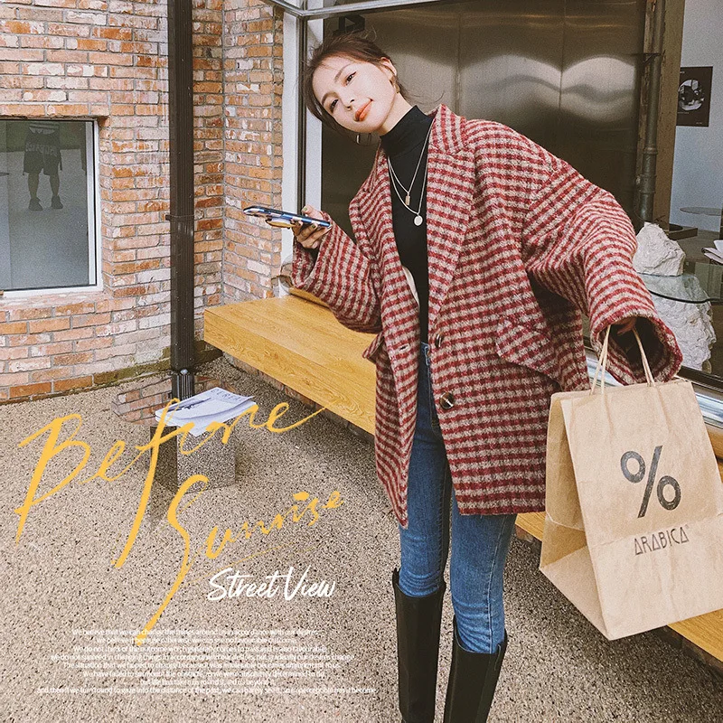 Autumn and Winter Women Retro Plaid Woolen Female Small Thick Short Jacket Loose and Thin Wool Blends
Autumn and Winter Women Retro Plaid Woolen Female Small Thick Short Jacket Loose and Thin Wool Blends