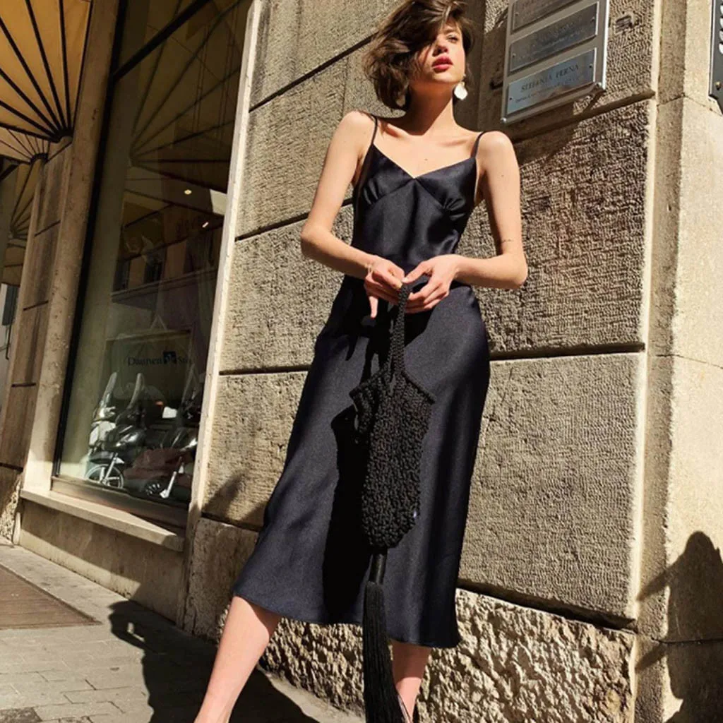 Women's Dress Sexy V-Neck Casual Sleeveless Suspender Dress Solid Soft Dresses Slim 2021 Summer Style Streetwear 
Women's Dress Sexy V-Neck Casual Sleeveless Suspender Dress Solid Soft Dresses Slim 2021 Summer Style Streetwear