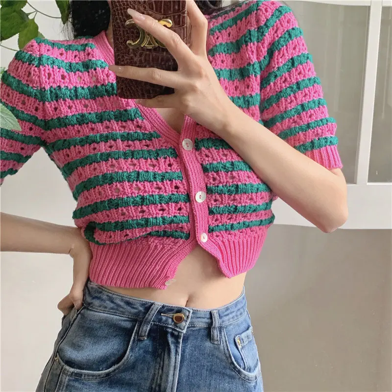 2021 Women's Knit Cardigan Thin Fahsion Button Down Tops Elegant Short Sleeve V Neck Striped Print Knit Clothes
2021 Women's Knit Cardigan Thin Fahsion Button Down Tops Elegant Short Sleeve V Neck Striped Print Knit Clothes