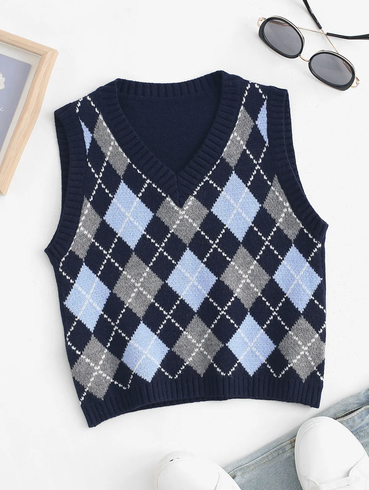 Cropped V Neck Argyle Sleeveless Sweater Sweater Vest Women Black Sleeveless Plaid Knitted Sweaters Casual Autumn Preppy Style
Cropped V Neck Argyle Sleeveless Sweater Sweater Vest Women Black Sleeveless Plaid Knitted Sweaters Casual Autumn Preppy Style