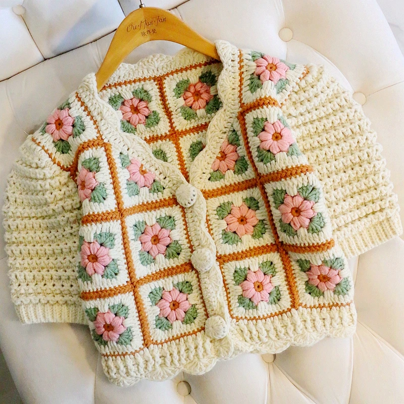 Girls' Love Women's Wear Pure Hand Crochet Woven Flower T-shirt Shory Style Thick Thread Knitted Cardigan
Girls' Love Women's Wear Pure Hand Crochet Woven Flower T-shirt Shory Style Thick Thread Knitted Cardigan